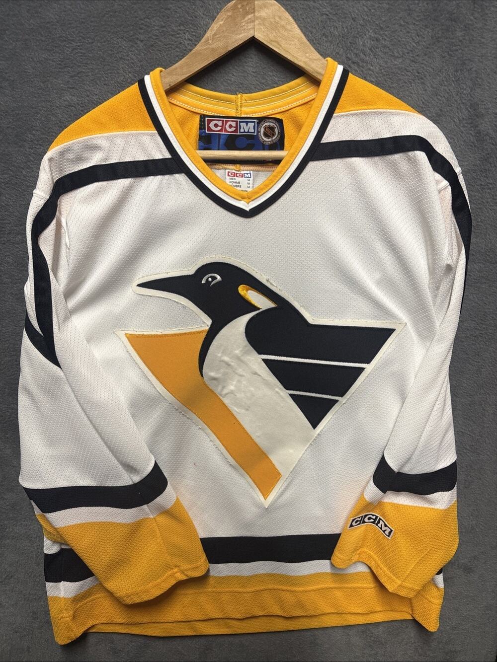 Vintage Pittsburgh Penguins CCM Robo Penguin Jersey White Size Medium 90s NHL